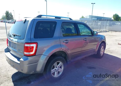 2008 Ford Escape Hybrid z USA, uszkodzony, nr VIN 1FMCU59H48KB82904